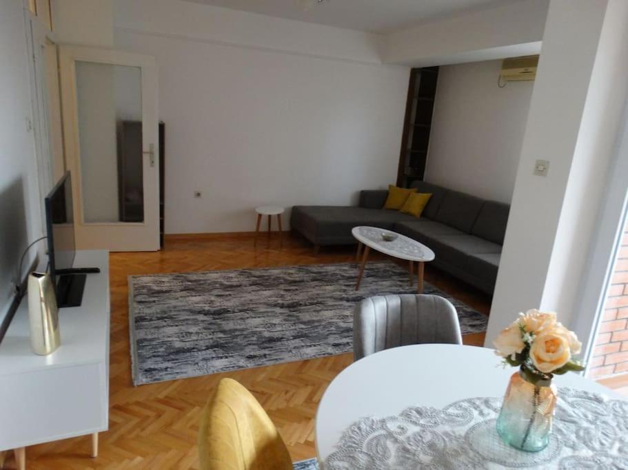 Miro'S Place Skopje Zewnętrze zdjęcie