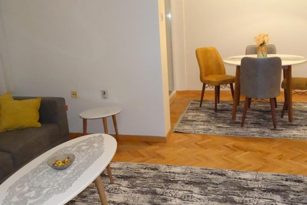 Miro'S Place Skopje Zewnętrze zdjęcie