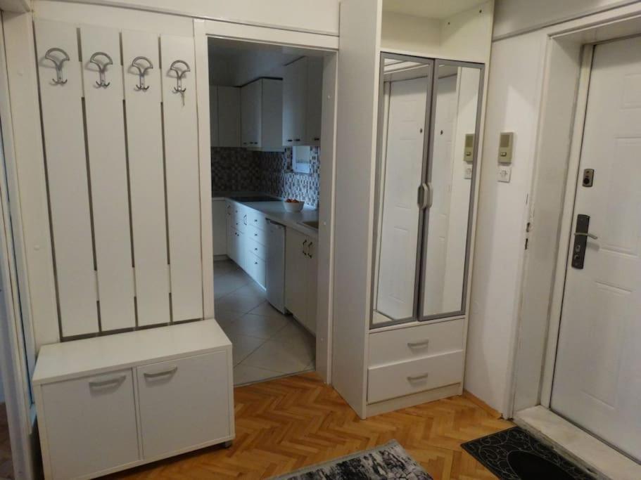 Miro'S Place Skopje Zewnętrze zdjęcie